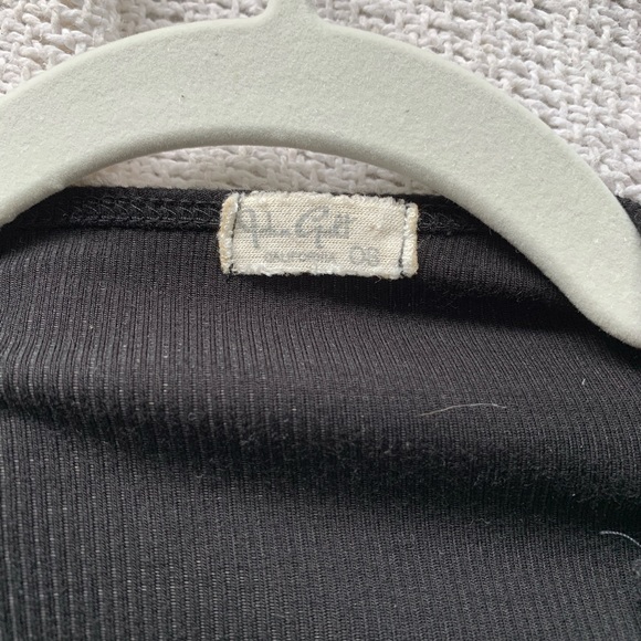 Brandy Melville cropped long sleeve tie top. - Picture 2 of 2